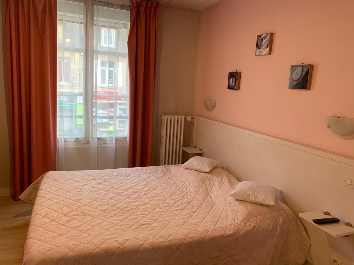Au Vieux Puits Hotel Villers-Bocage  Buitenkant foto