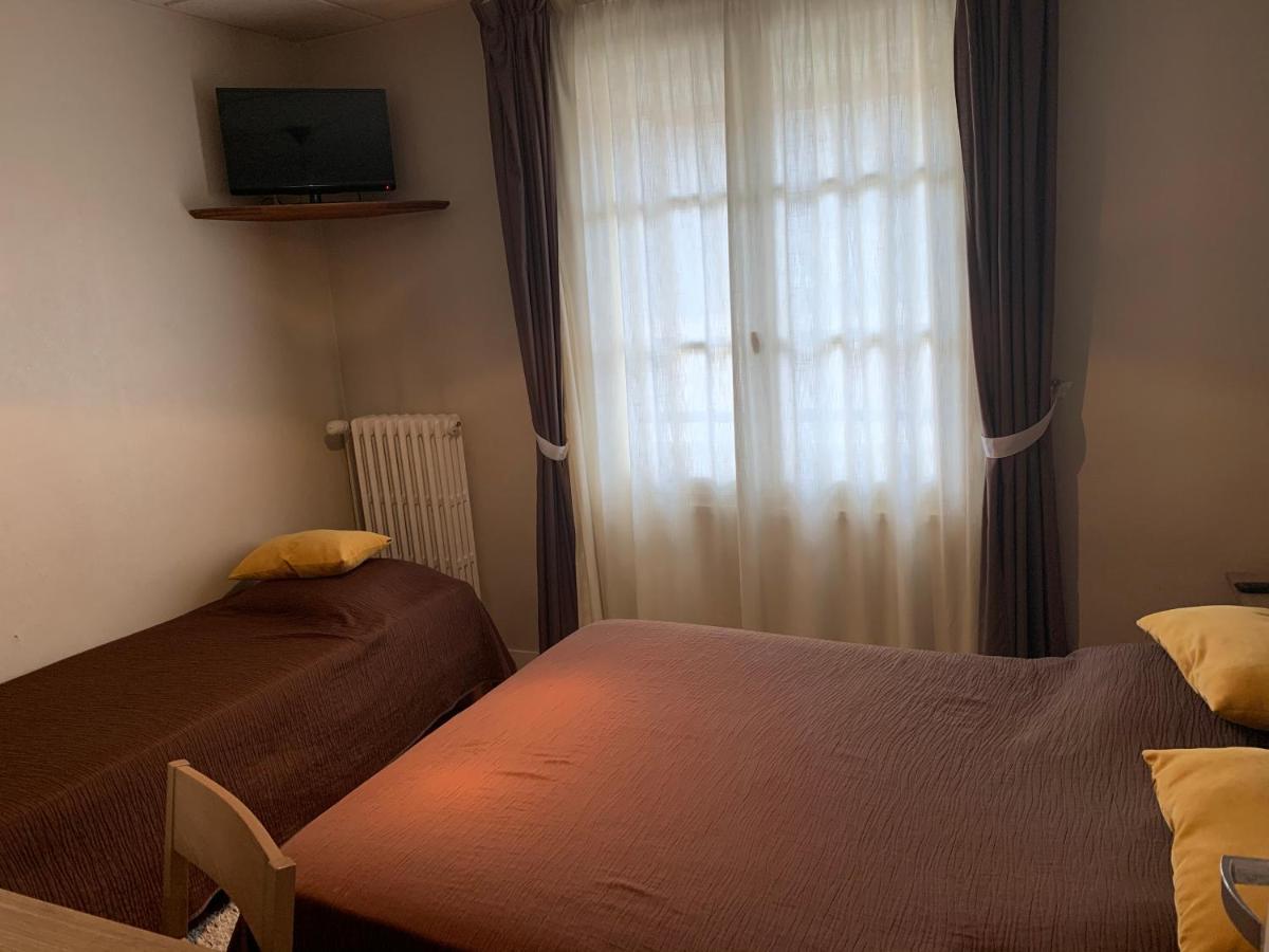 Au Vieux Puits Hotel Villers-Bocage  Buitenkant foto